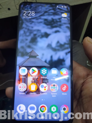 Poco F4